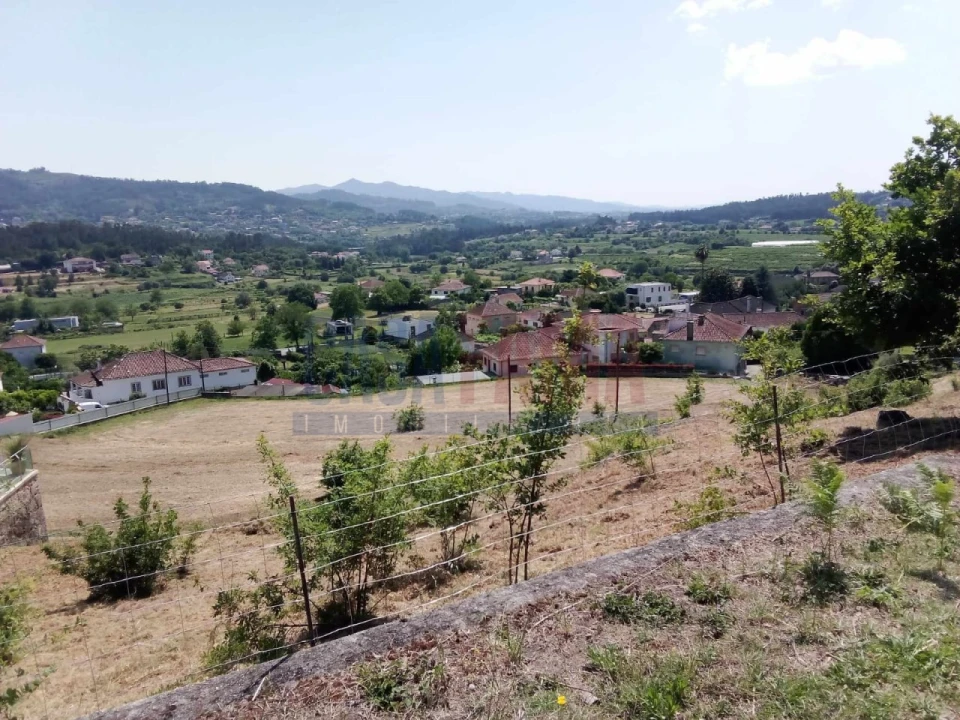 Terreno para Venda em Refoios do Lima Foto 2