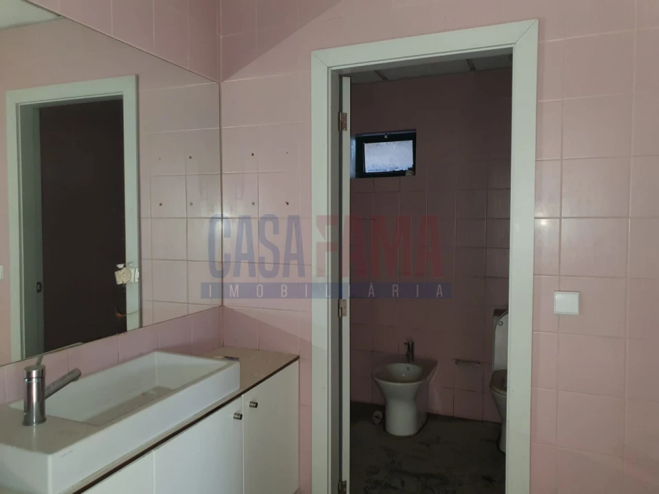 Armazém para Arrendamento em Fradelos Foto 3