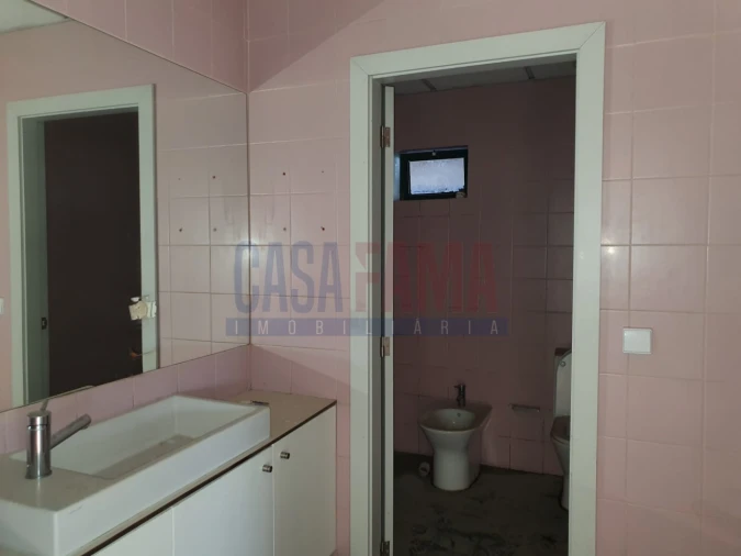 Armazém para Arrendamento em Fradelos Foto 3