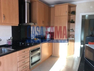 Apartamento T4 para Venda em Póvoa de Varzim, Beiriz e Argivai