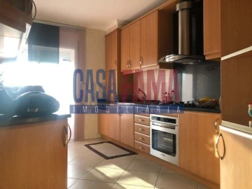 Apartamento T4 para Venda em Póvoa de Varzim, Beiriz e Argivai