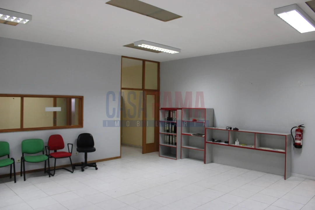 Armazém para Venda em Castêlo da Maia Foto 22