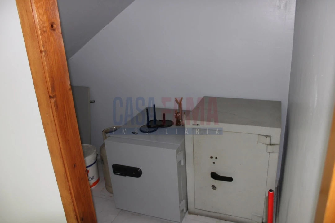 Armazém para Venda em Castêlo da Maia Foto 27