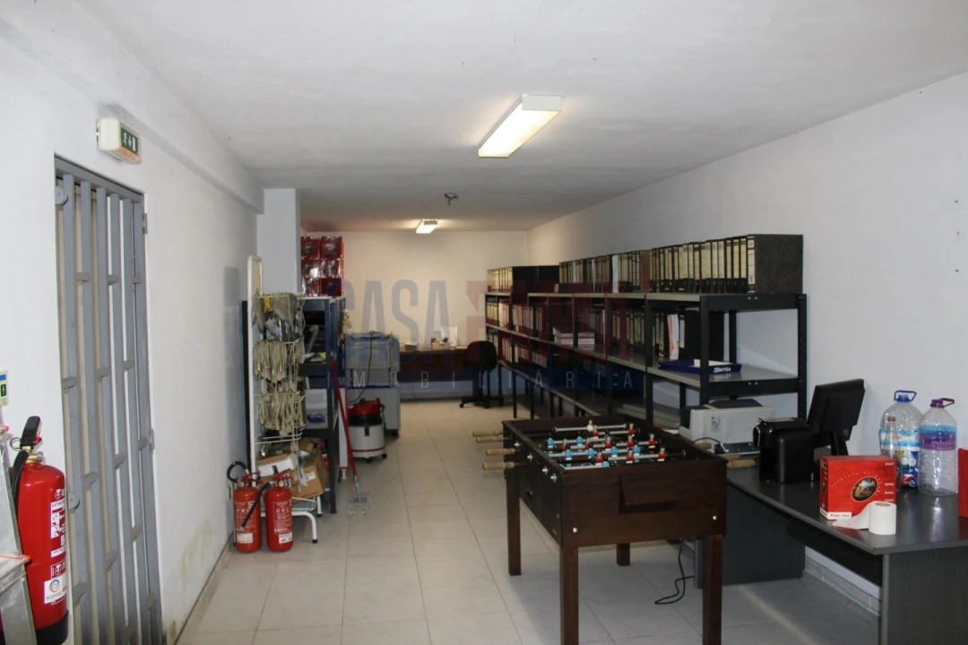 Armazém para Venda em Castêlo da Maia Foto 30