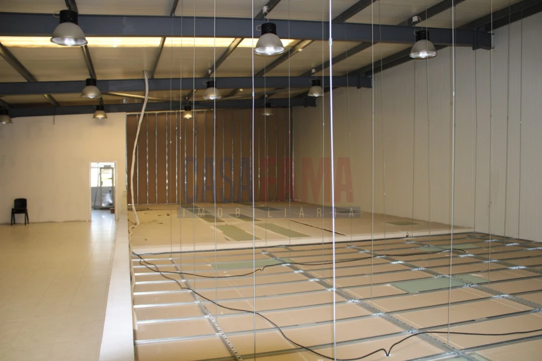 Armazém para Venda em Castêlo da Maia Foto 34