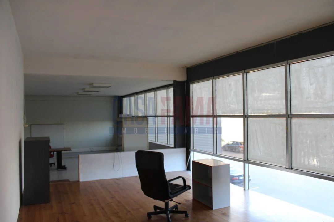 Armazém para Venda em Castêlo da Maia Foto 41