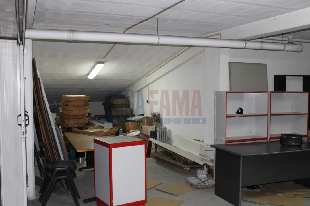 Armazém para Venda em Castêlo da Maia Foto 50