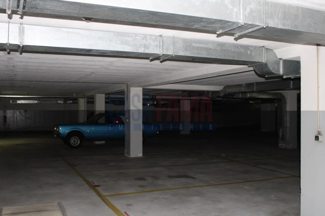 Armazém para Venda em Castêlo da Maia Foto 52