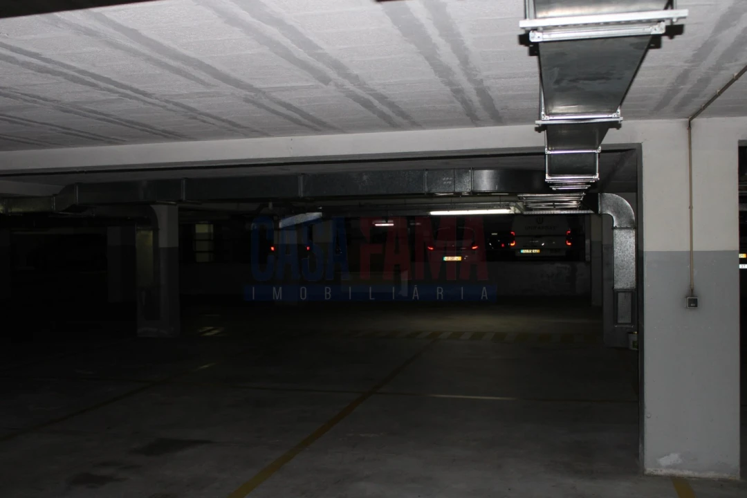 Armazém para Venda em Castêlo da Maia Foto 53