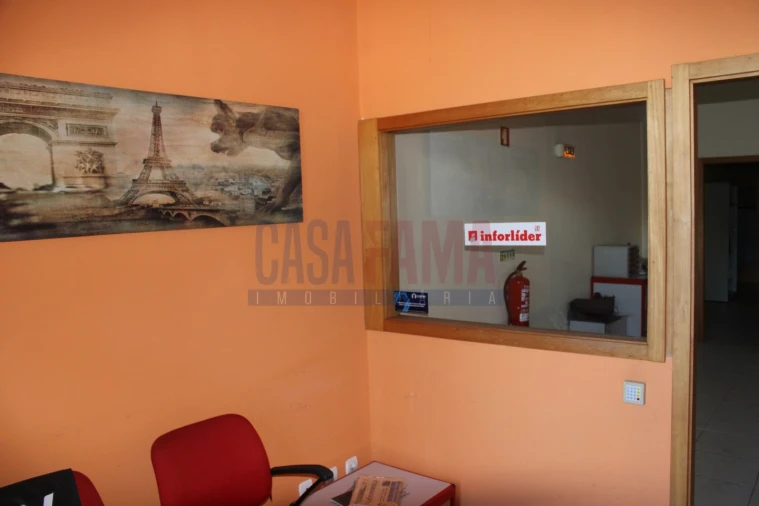 Armazém para Venda em Castêlo da Maia Foto 7