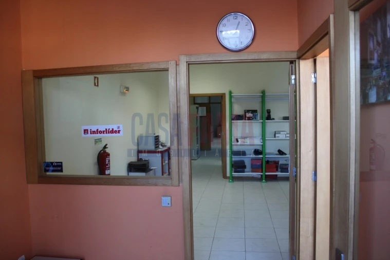Armazém para Venda em Castêlo da Maia Foto 10