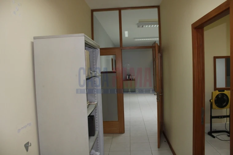 Armazém para Venda em Castêlo da Maia Foto 14