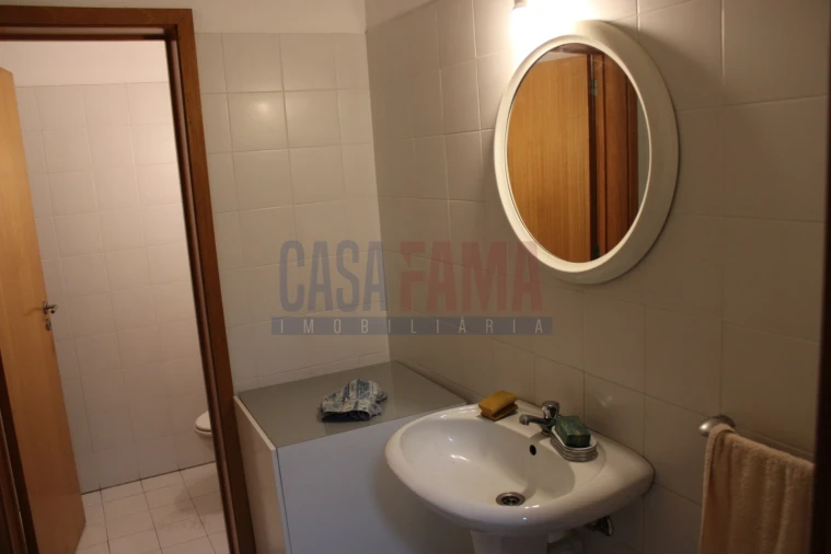 Armazém para Venda em Castêlo da Maia Foto 23