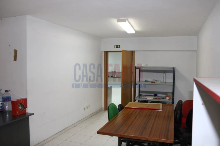Armazém para Venda em Castêlo da Maia Foto 29