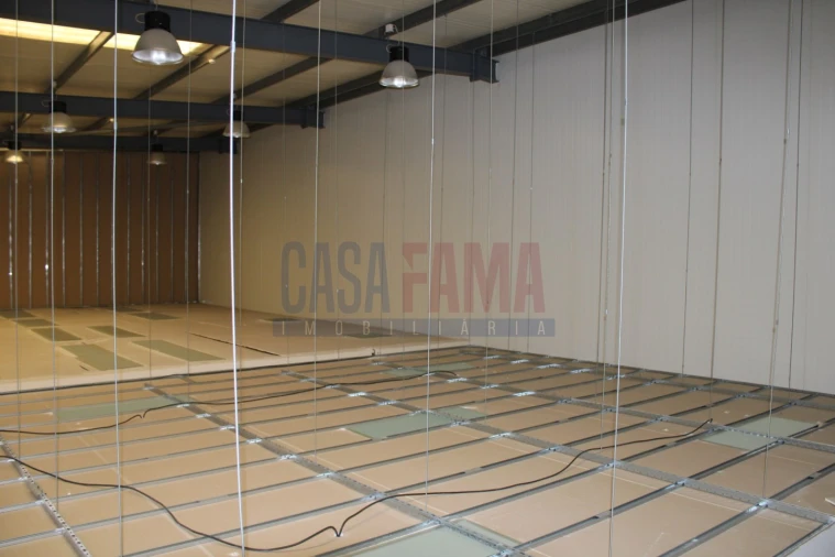 Armazém para Venda em Castêlo da Maia Foto 35