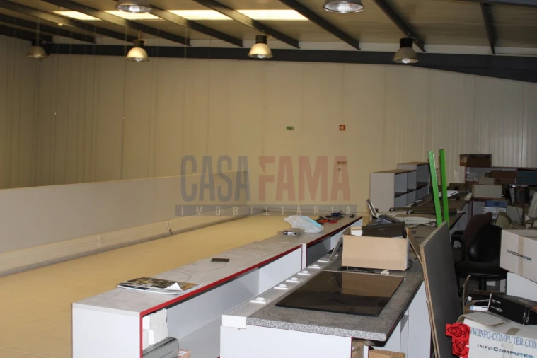 Armazém para Venda em Castêlo da Maia Foto 36