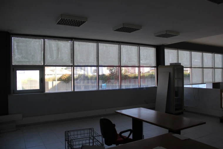 Armazém para Venda em Castêlo da Maia Foto 38