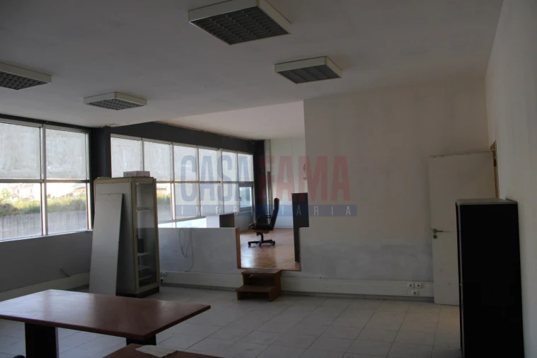 Armazém para Venda em Castêlo da Maia Foto 39