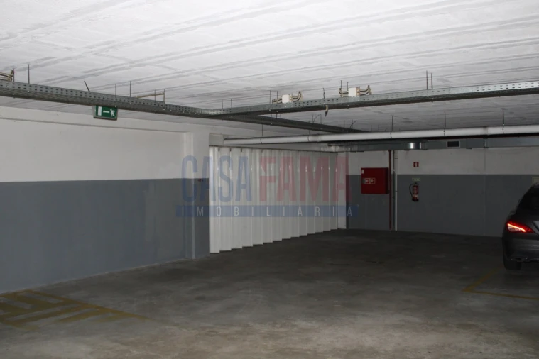 Armazém para Venda em Castêlo da Maia Foto 46