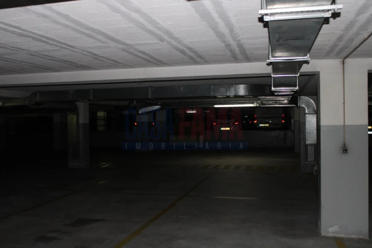 Armazém para Venda em Castêlo da Maia Foto 53