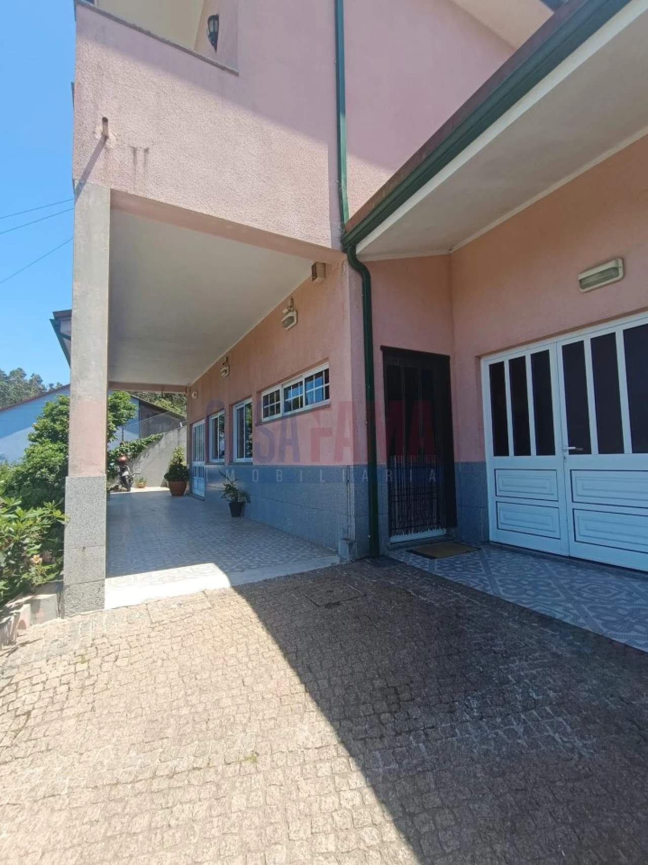 Moradia T3 para Venda em Vilarinho das Cambas Foto 2