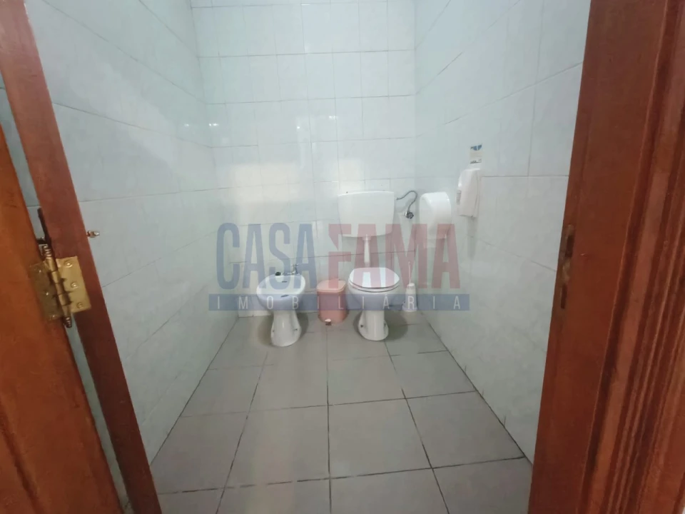 Moradia T3 para Venda em Vilarinho das Cambas Foto 13