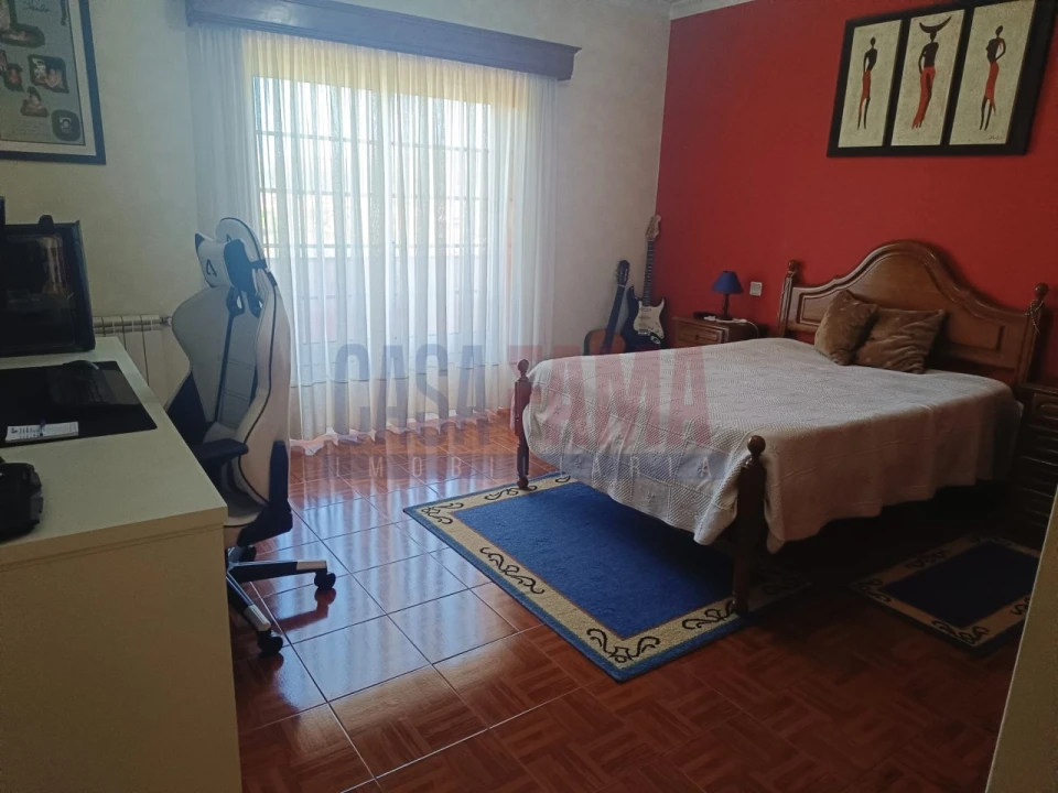 Moradia T3 para Venda em Vilarinho das Cambas Foto 15