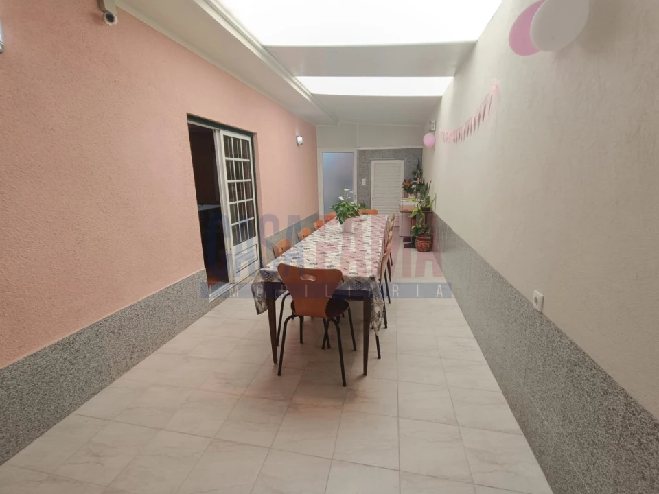 Moradia T3 para Venda em Vilarinho das Cambas Foto 20