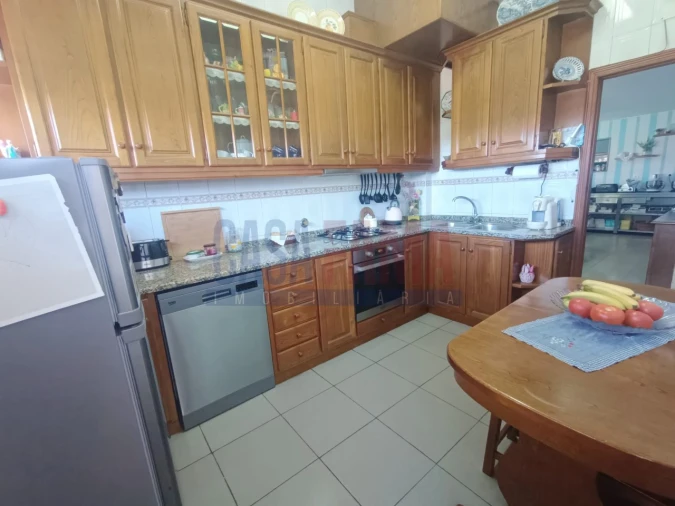 Moradia T3 para Venda em Vilarinho das Cambas Foto 6