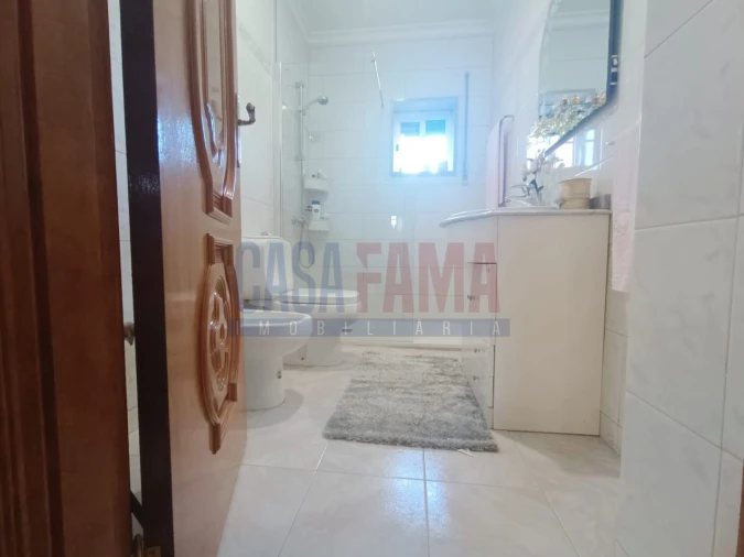 Moradia T3 para Venda em Vilarinho das Cambas Foto 19