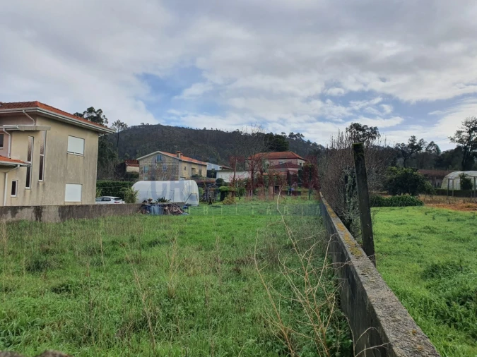 Terreno para Venda em Carreira e Refojos de Riba de Ave Foto 10