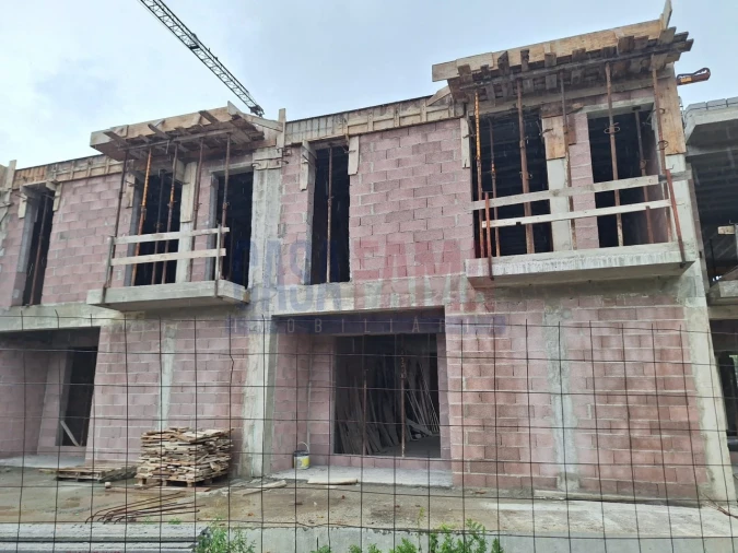 Moradia T3 para Venda em Arvore Foto 12