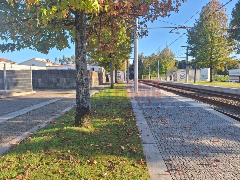 Terreno para Venda em Vilar de Pinheiro Foto 12