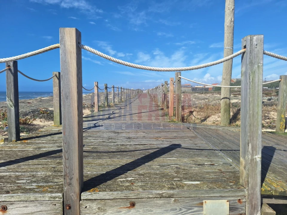 Terreno para Venda em Aguçadoura e Navais Foto 15