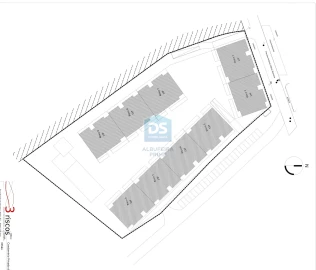 Terreno para Venda em Quelfes