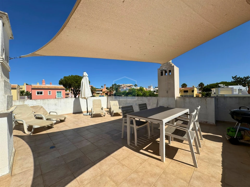 Apartamento T2 para Venda em Quarteira Foto 15