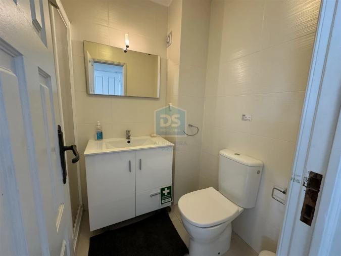 Apartamento T2 para Venda em Quarteira Foto 11