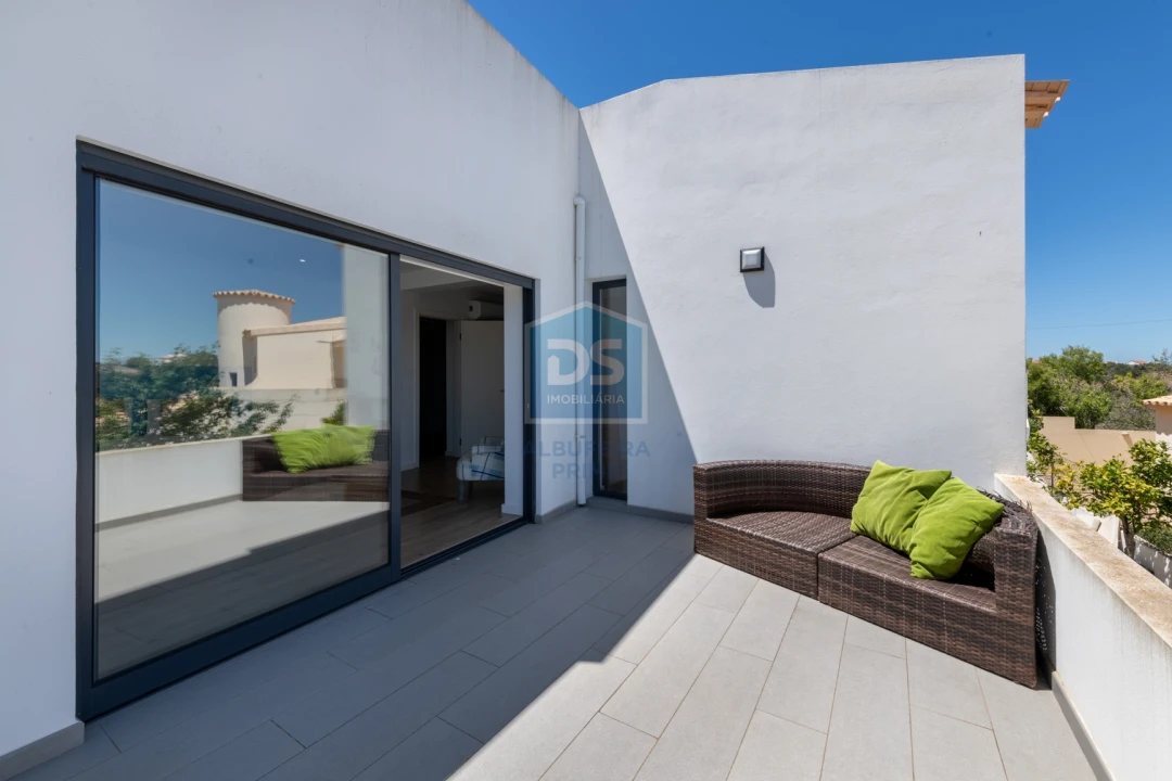 Moradia T6 para Venda em Albufeira e Olhos de Água Foto 16
