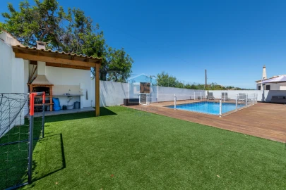 Moradia T6 para Venda em Albufeira e Olhos de Água