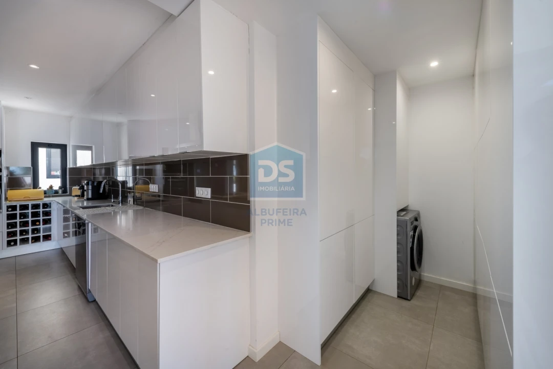 Moradia T6 para Venda em Albufeira e Olhos de Água Foto 53