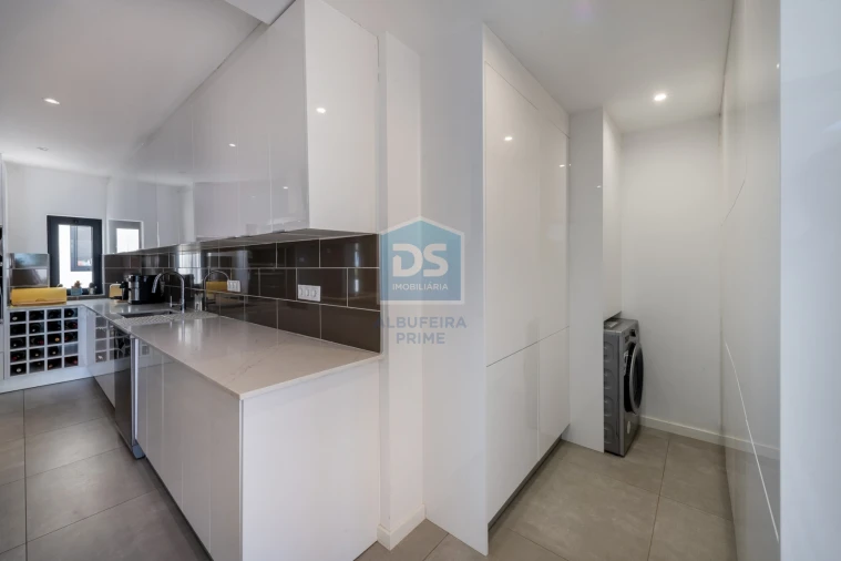 Moradia T6 para Venda em Albufeira e Olhos de Água Foto 53