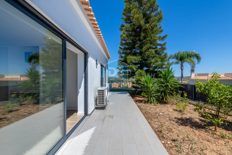 Moradia T6 para Venda em Albufeira e Olhos de Água Foto 23