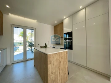 Moradia T3 para Venda em Quarteira