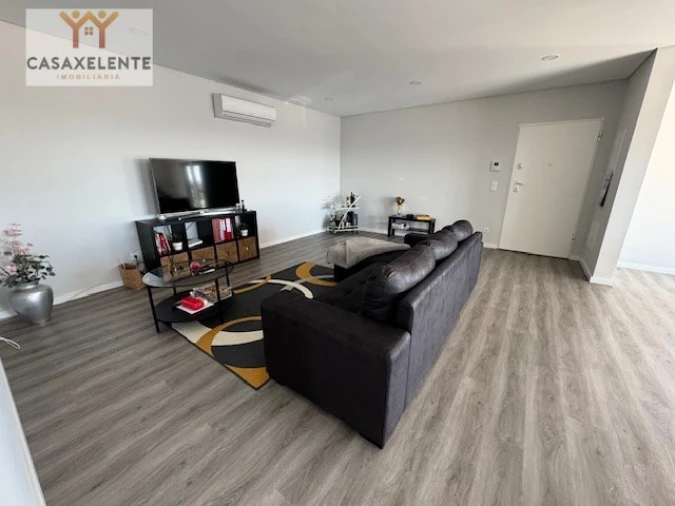 Apartamento T3 para Venda em Pontinha e Famões Foto 12