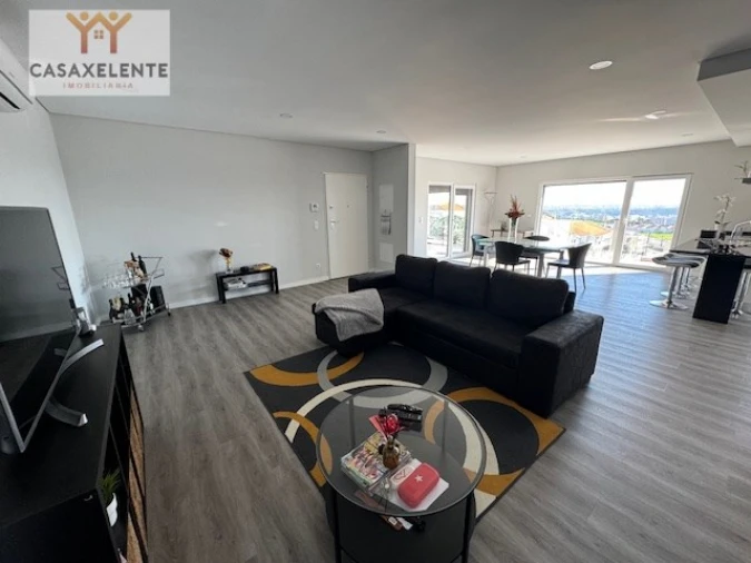 Apartamento T3 para Venda em Pontinha e Famões Foto 16