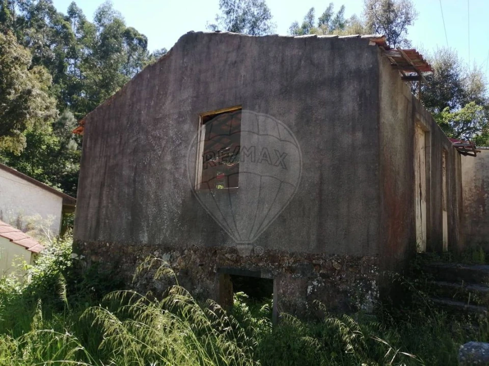 Moradia T2 para Venda em Caldas de São Jorge e Pigeiros Foto 5