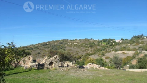 Moradia T5 para Venda em São Brás de Alportel