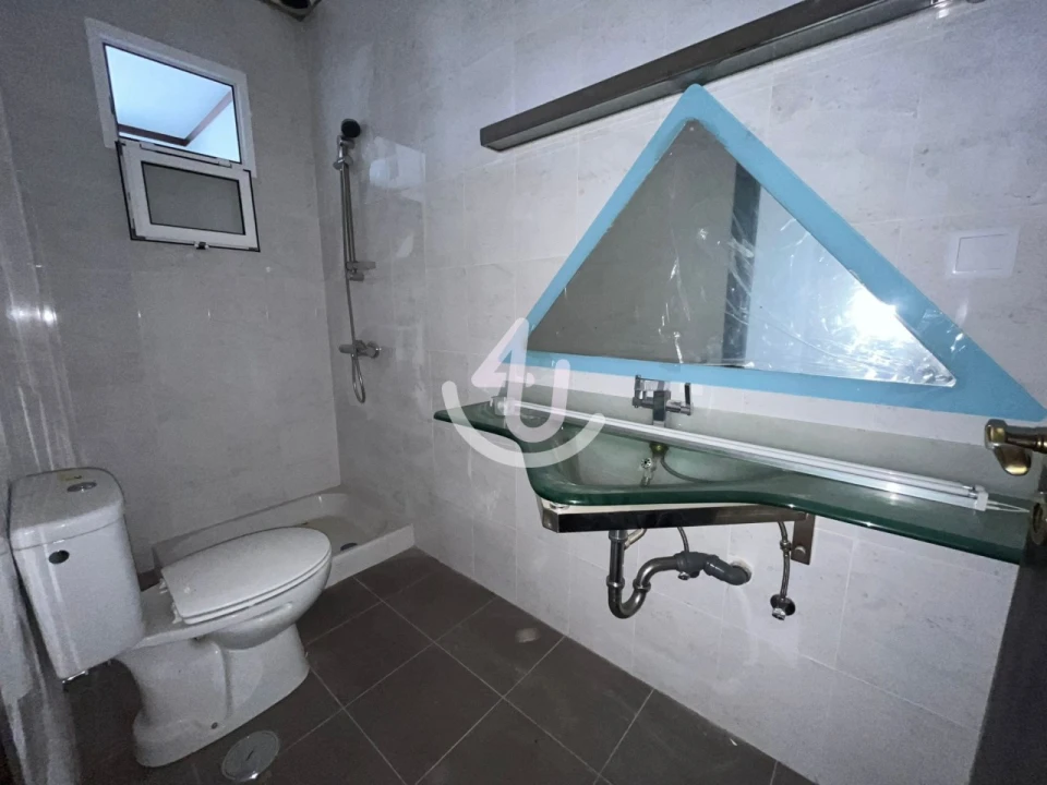 Garagem para Venda em Nazare Foto 21