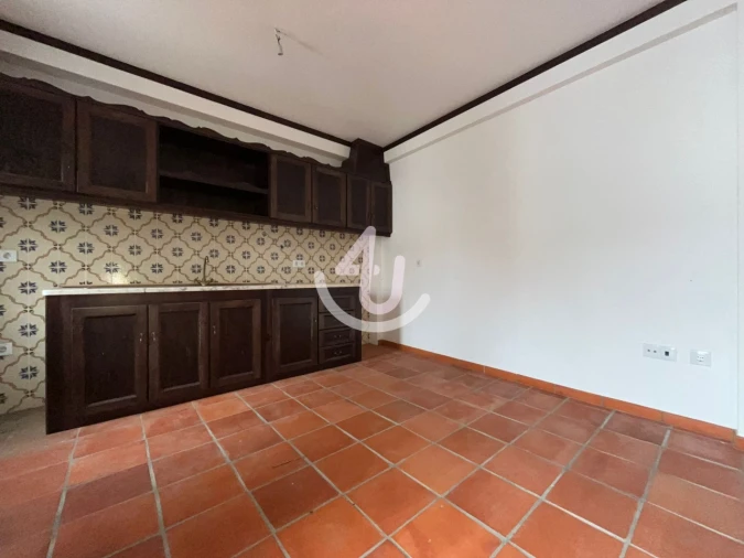 Garagem para Venda em Nazare Foto 4