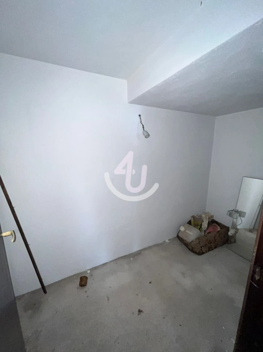 Garagem para Venda em Nazare Foto 10